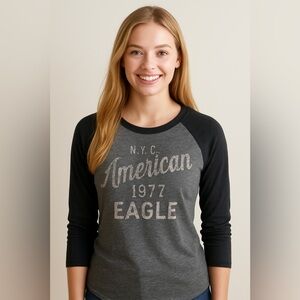 AMERICAN EAGLE OUTFITTERS Y2K raglan black/grey sparkle logo 3/4 sleeves top XS
